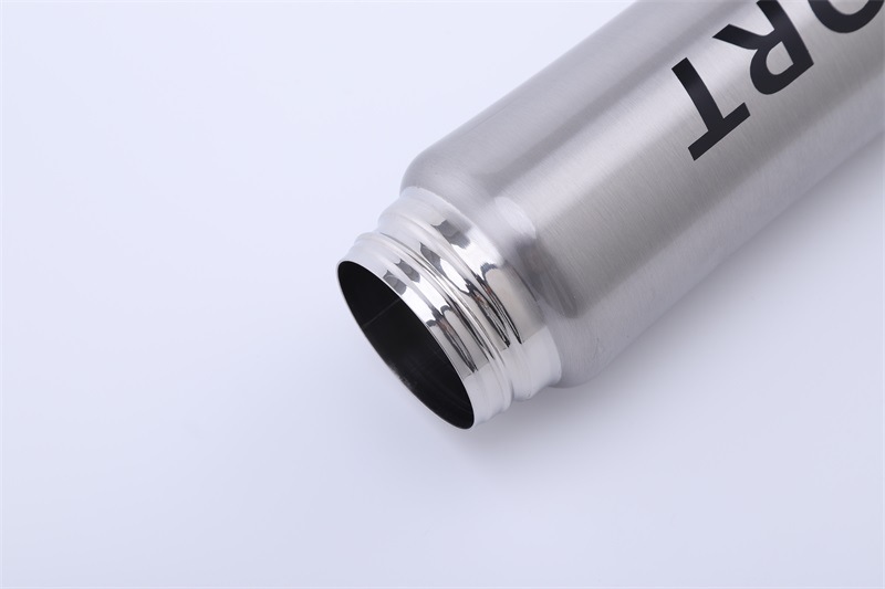 Isolerende rvs sportdrinkfles met handige sluiting_voghion.com