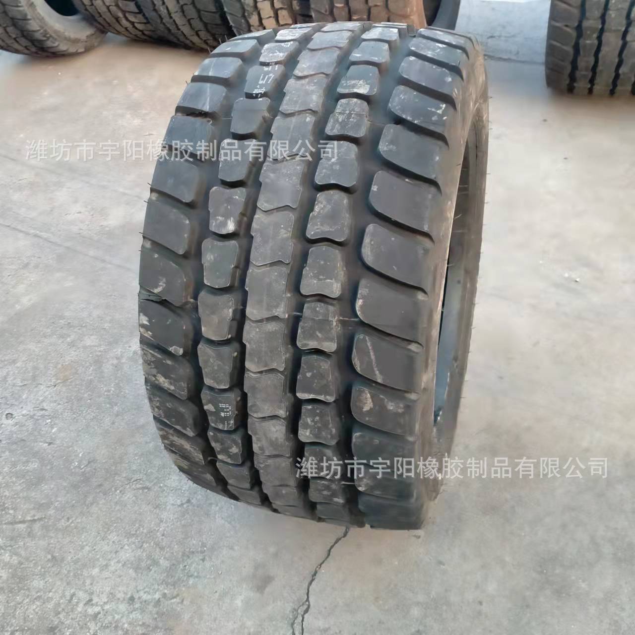 农场改装运粮车500/45-22.5 宽基载重钢丝真空轮胎