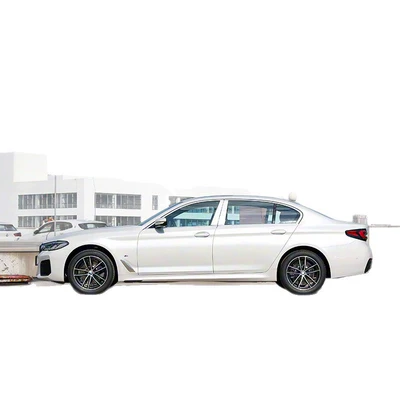 BMW 5 Series G30: 适用宝马5系运动套件 Big Surrounded