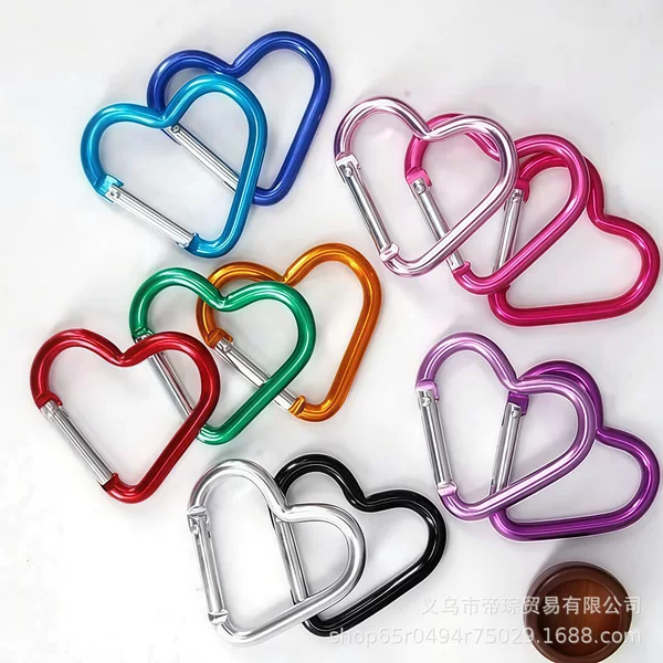 Hot-Selling Carabiner Heart-Shaped Hook Spring Clip Outdoor Backpack Water Bottle Clip DIY Accessory Heart Buckle