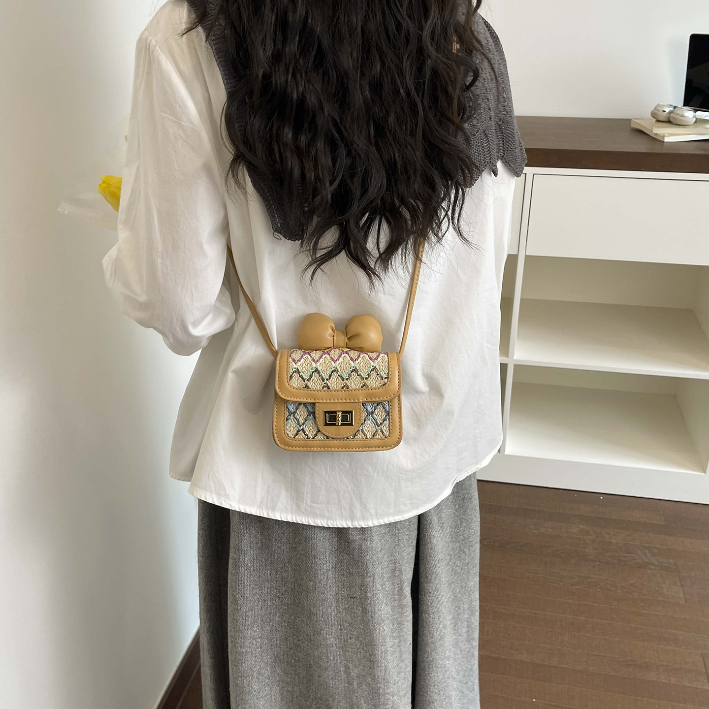 Hermosos arcos extranjeros, bolsos de hombro para hombres y mujeres, bolsos mini compactos para bebés, bolsos de moda tejidos para niños