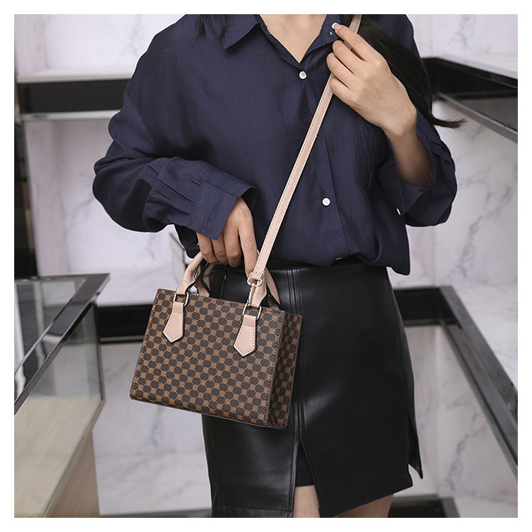 Retro Printed Tote Bag For Women Elegant Versatile Shoulder Bag_voghion.com