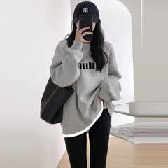 春秋2025デザイン感の偽の長袖の女性の韓国版のゆったりしている大きいサイズはやせているoversize6408を現します。