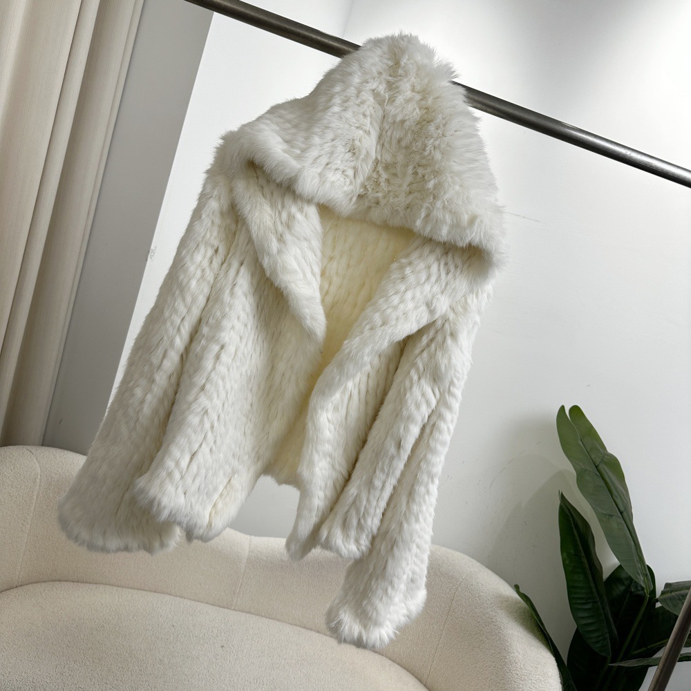 Abbigliamento da donna Nuovo autunno e inverno Criptato ispessito fatto a mano a doppia faccia tessuto con cappuccio corto in pelliccia di coniglio per le donne stile giovane_voghion.com