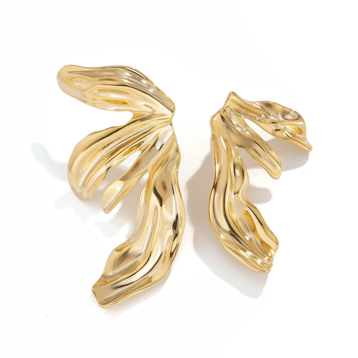 13g Weight Alloy Ear Needle Material Ear Studs Classification 1 Pair Quantity Date, Tea Party Occasion Alloy Material Flower Pattern Women's Gender Plating Design Exaggerated Style 1 Pair Exaggerated Flower Plating Alloy Ear Studs 6