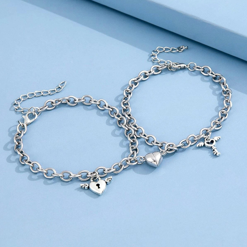Couple Bracelet Love Heart Key and Lock Accessories Fashion Bracelet Korean Style Wings for Men and Women A Pair of Length Adjustable Couple Bracelet Love Heart Key and Lock Accessories Fashion Bracelet Korean Style Wings for Men and Women A Pair of Length Adjustable