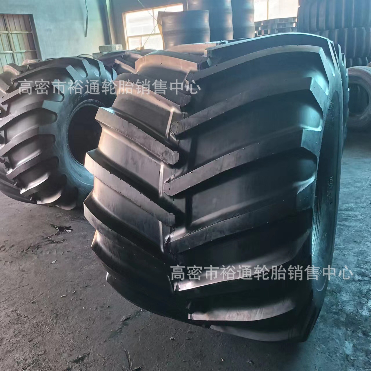 农用宽基林业人字轮胎66x44.00-25 工程沙漠运输车胎66x43.00-25