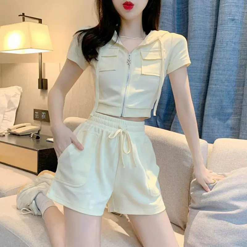 休闲短款套装女2023夏季新款时尚小个子拉链连帽运动两件套装女潮