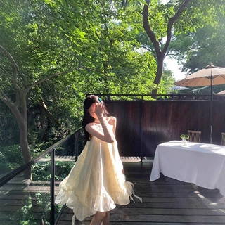 荷叶边斜肩吊带连衣裙女夏季新款蓬蓬短裙辣妹无袖裙子