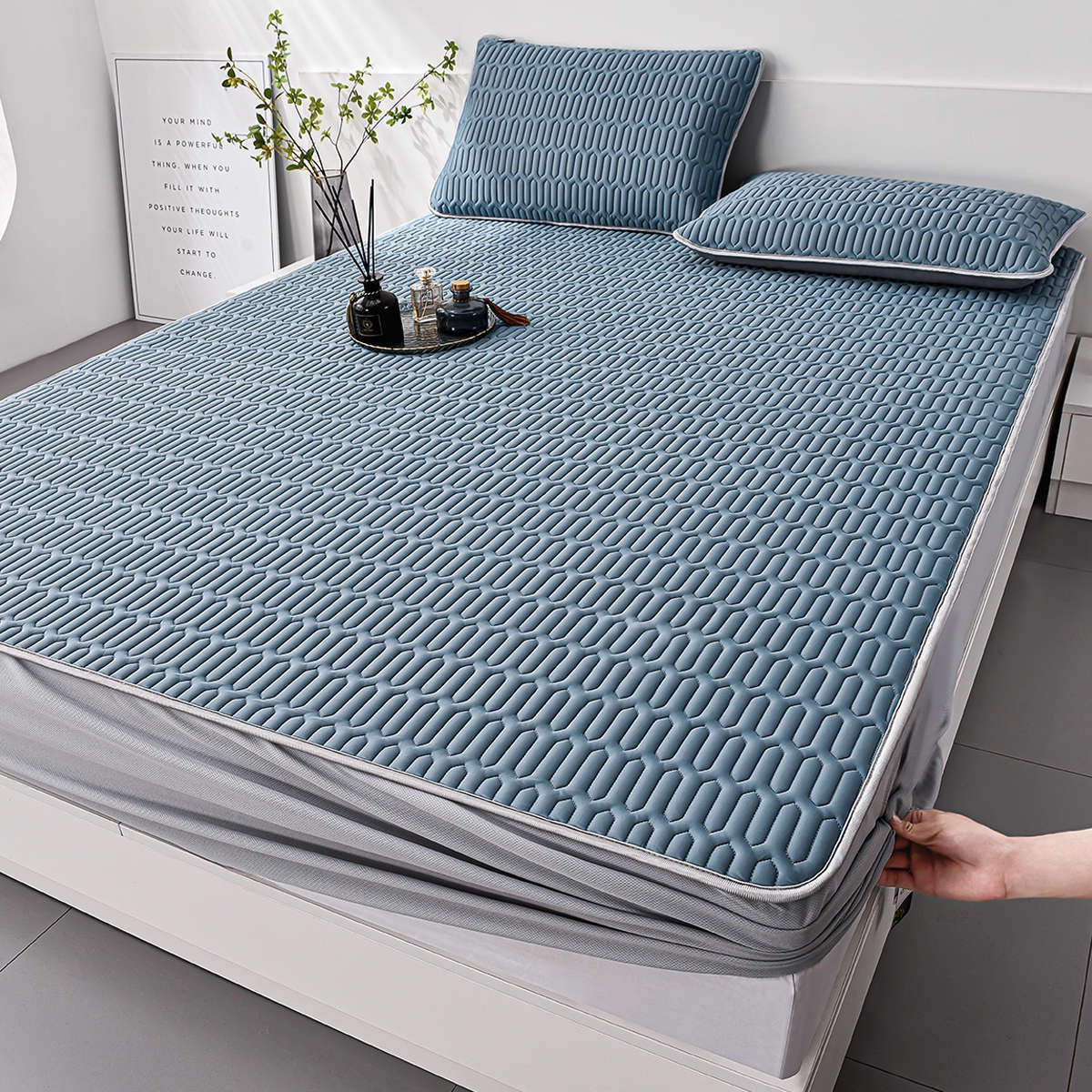 2025 nueva cubierta de sábana de clase A cubierta de cama acolchada gruesa de una sola pieza cubierta de cama con todo incluido cubierta protectora de colchón de alfombra de verano