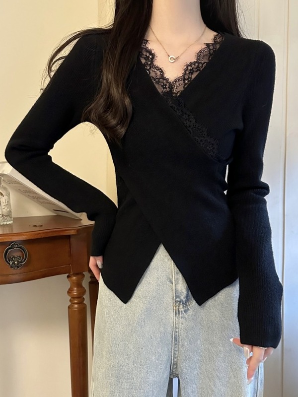 今年流行漂亮交叉针织打底衫女秋冬新款上衣蕾丝拼接v领内搭毛衣|undefined