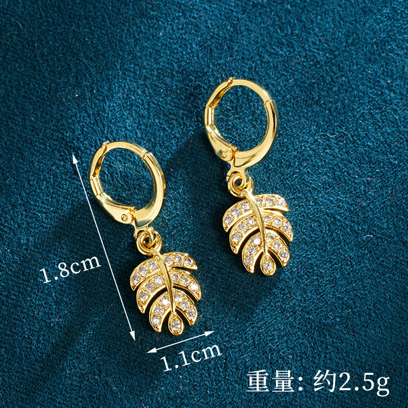 Collar de oro de arena de Vietnam Moda Super flash con microincrustaciones de hojas Pendientes Conjunto Mujer Dulce Todo fósforo Advanced Sense Joyas al por mayor