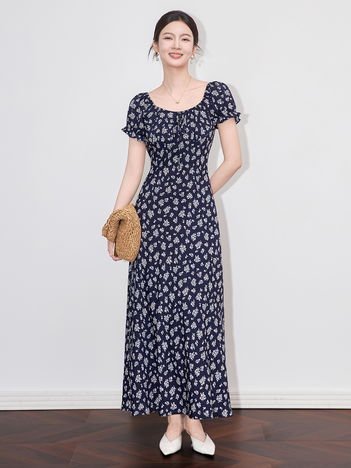 Váy liền maxi nữ phong cách Pháp cổ ren in hoa thắt eo — Màu xanh lam
