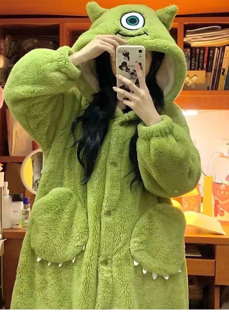 Pato Donald camisón pijamas de manga larga otoño y el invierno femenino Yugui perro coral terciopelo engrosada traje fresa oso