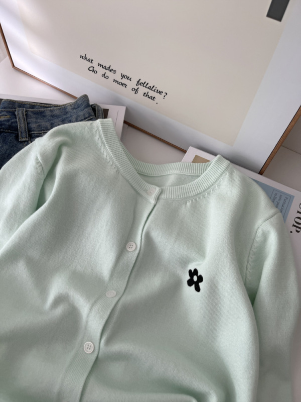 刺繍カーディガンレディース薄手新作秋冬韓国風ラウンドネックニットトップショートジャケット初秋日焼け止め服6027|undefined