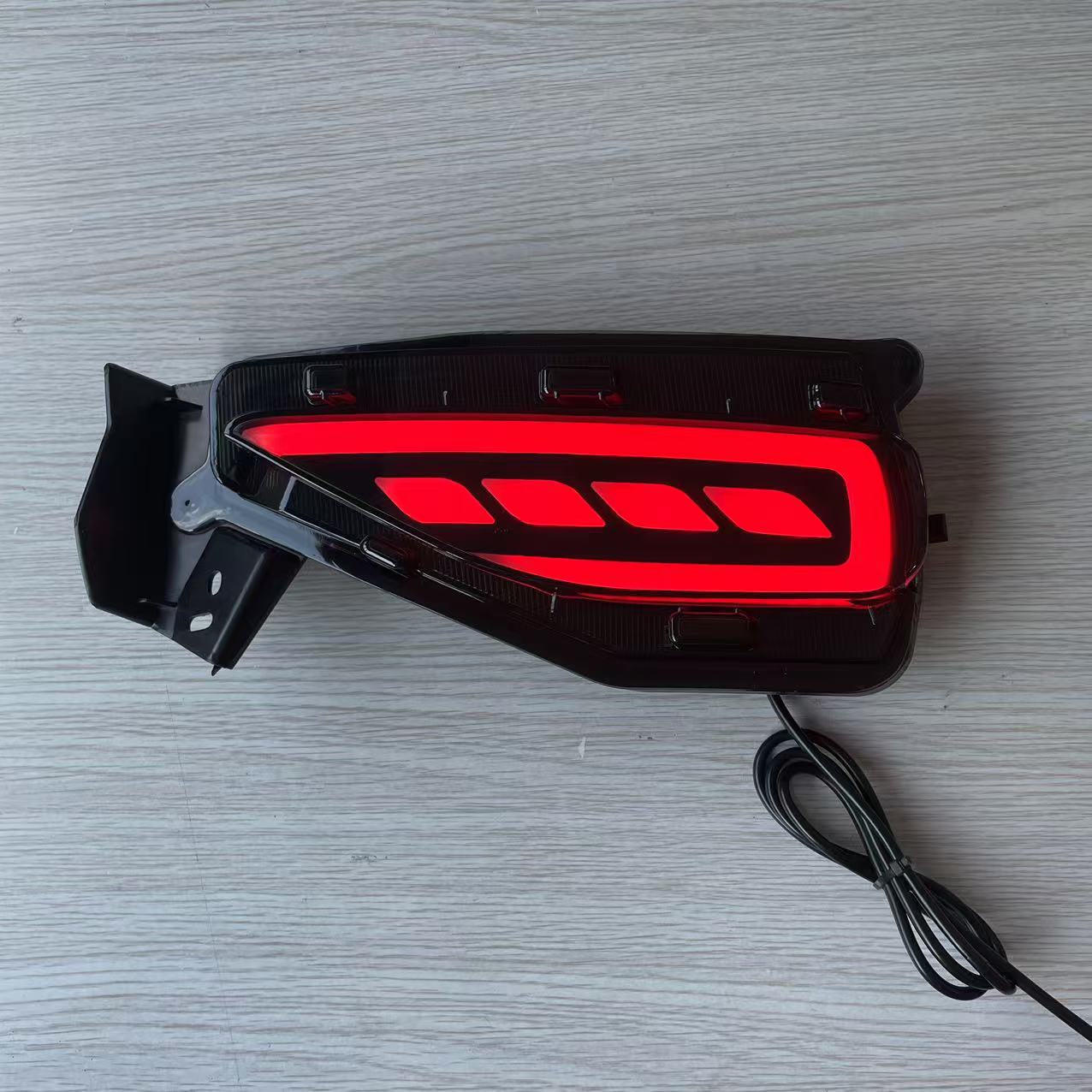 Factory Direct Supply Suitable for Toyota Crossover fortuner2016-2024 A Rear Bar Lamp with Reliable Quality