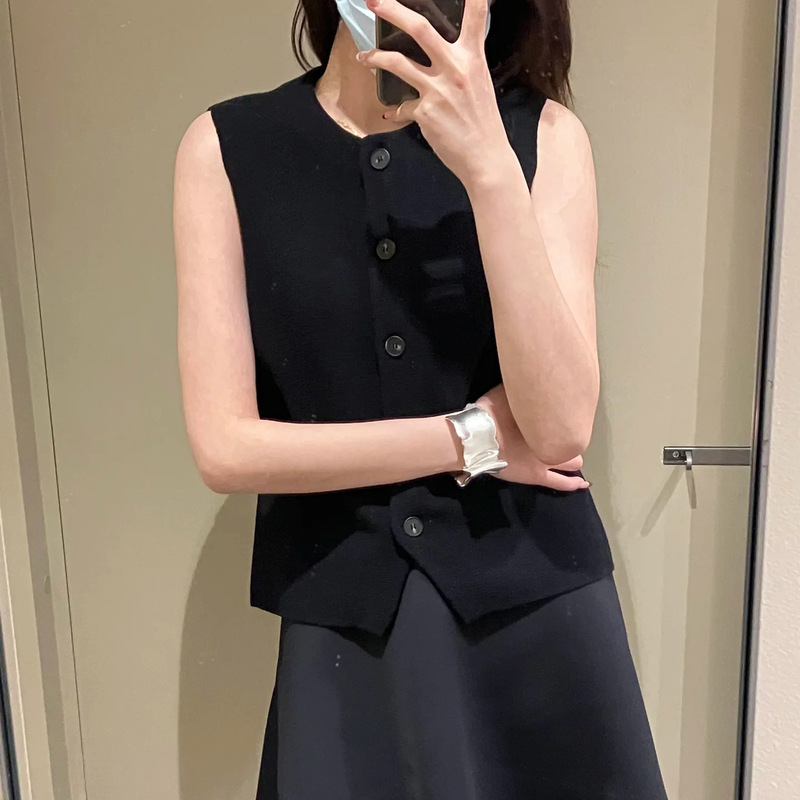 C Brand Standard Fit Round Neck Knit Vest Ivory Round Neck Vest for Women 26 Spring New Arrival 1277766001