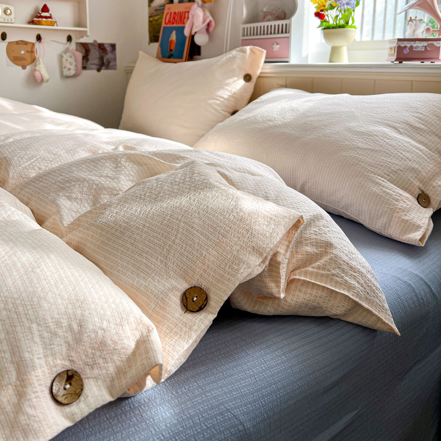 2026 primavera y verano nuevo no impresa Feng Shui lavado jacquard botón cuatro piezas dormitorio de estudiantes 1,2 metros cama tres piezas