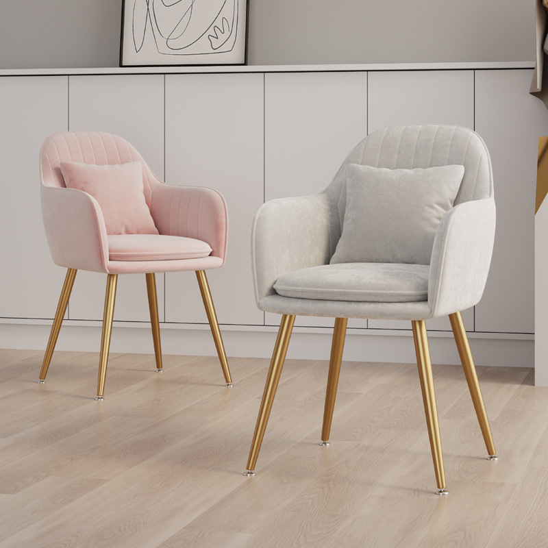 Silla de lujo escandinava respaldada dormitorio de niñas en línea casera maquillaje rojo guarnición comedor de manicuras simple en el viento