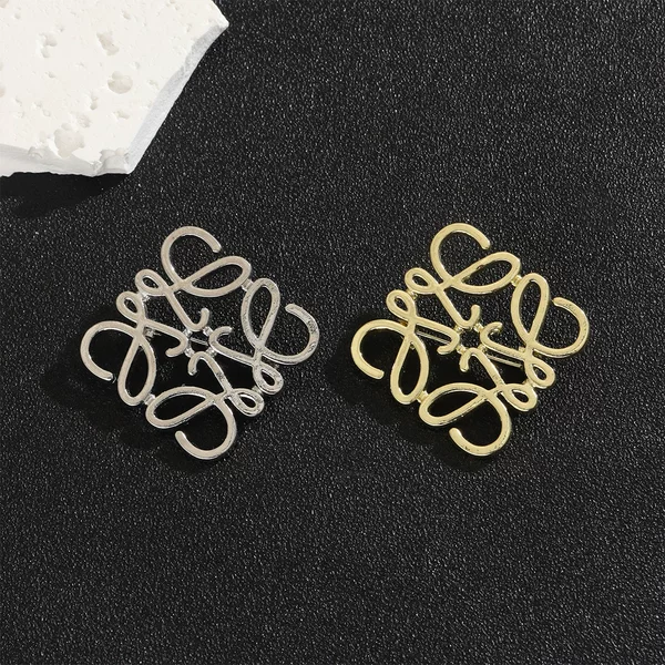 Luojia Brooch Logo Smooth Letter Pin High-End Luxury Feel Lapel Pin for Suits, Coats, Bags Alloy Accessories