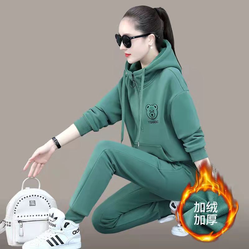 Velvet Thickeneded Sports Suit Women's Autumn and Winter Clothing 2025 New Hooded Pullover Sweatshirt Casual Wear Two-Piece Set Western Style Velvet Thickeneded Sports Suit Women's Autumn and Winter Clothing 2025 New Hooded Pullover Sweatshirt Casual Wear Two-Piece Set Western Style
