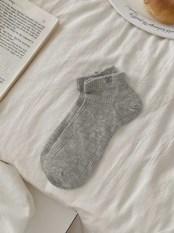靴下女性ボートソックス春と夏のリボンメッシュ刺繍浅い口吸汗性無地ショート女性の靴下 Zhuji 靴下卸売|undefined