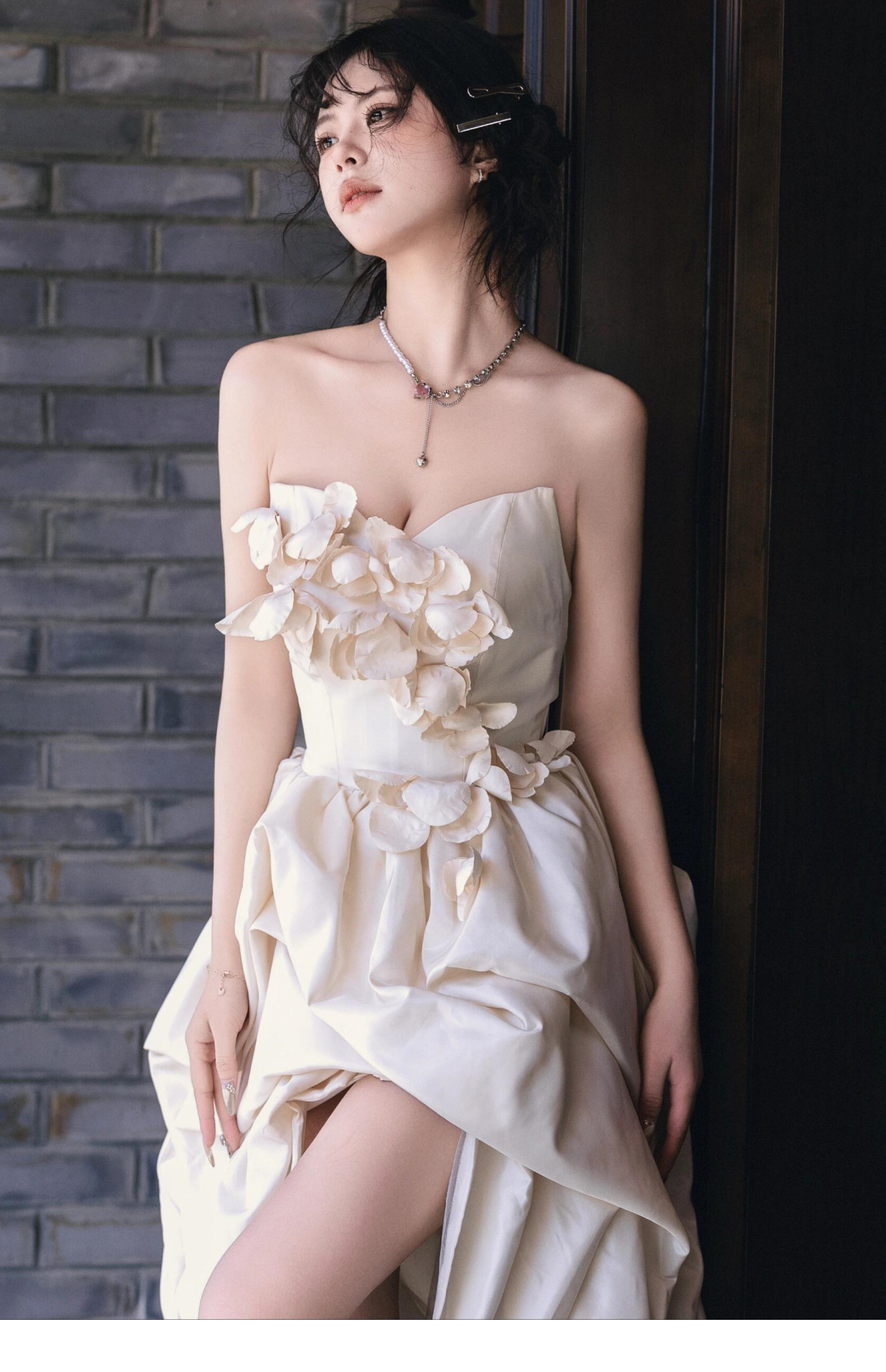 French Style Light Wedding Dress Bride Vintage Strapless Niche Short Front Long Back White Small Train Reception Gown_ecoleips.com