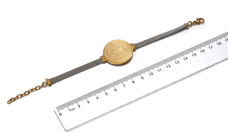 PVD Coated Gold Plating Process 18K Real Gold Plated, Real Gold Plated Plating Material 304 Stainless Steel Pendant Material Real Gold Plated Oval Priest 304 Stainless Steel Elegant Religion Waterproof Non Tarnish Titanium Steel Bracelets