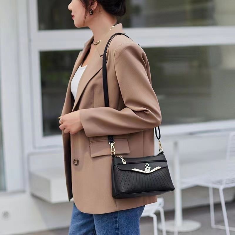 Bolsa de Madre de mediana edad bolsa de mensajero 2022 nueva bolsa de teléfono móvil versátil anciano compras hombro de cuero suave bolsa pequeña