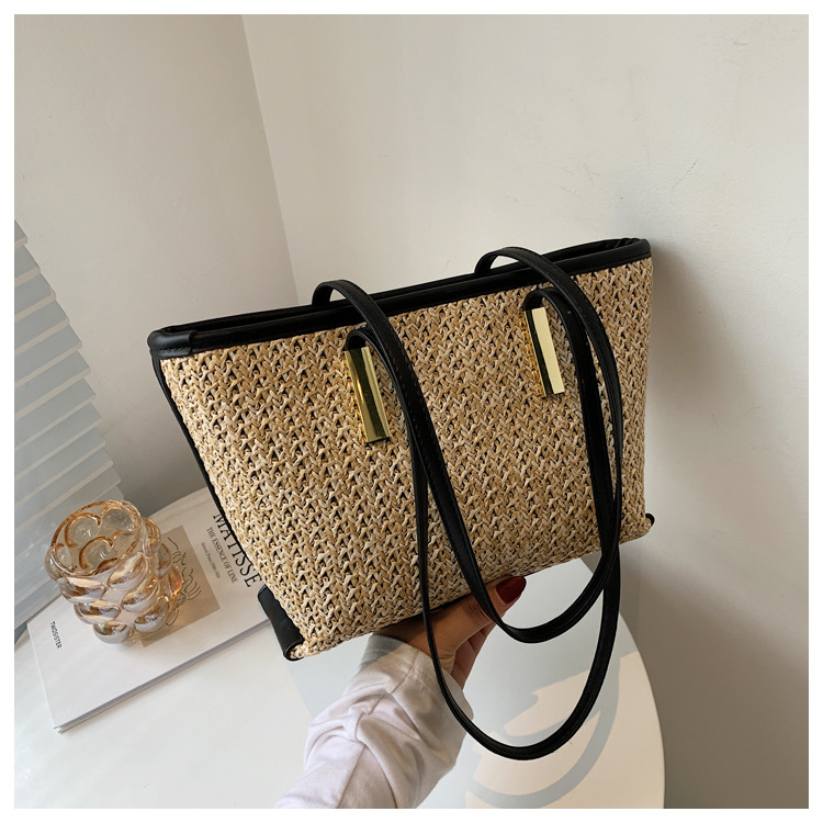 Korean Style Woven Simple Large-capacity One-shoulder Bag display picture 14
