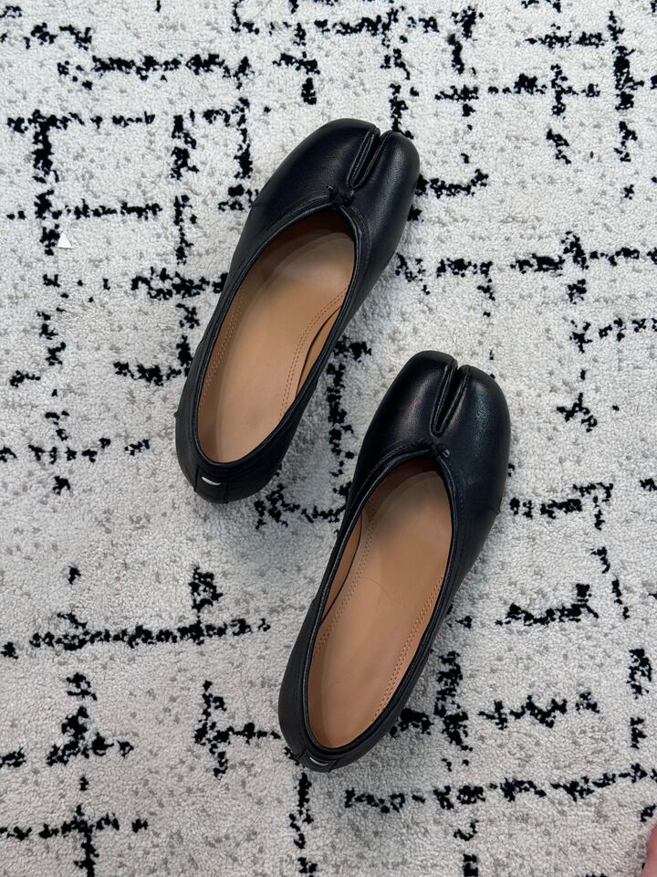 Giày Mary Jane mũi tách ngón gót vuông 3–6 cm da bò hai lớp — màu đen chi tiết 17
