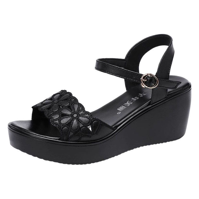 Женские сандалии на танкетке с толстой подошвой и водонепроницаемой платформой, новинка лета 2025, средний каблук, универсальные, с перфорацией, на одной лямке, мягкая подошва, сандалии больших размеров.