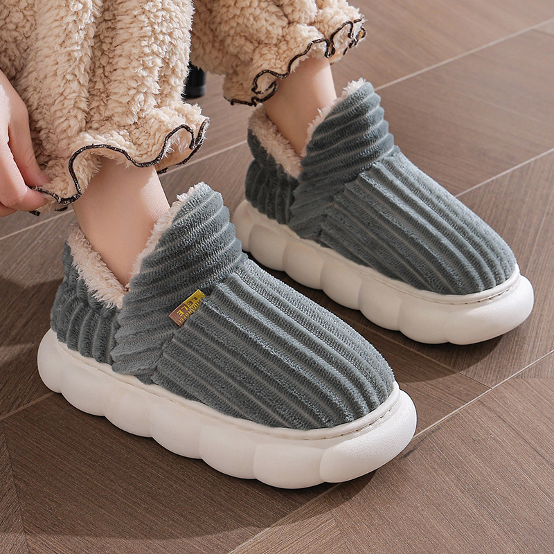 Zapatillas de algodón de invierno bolsas de hombre tacones de interior zapatos cálidos de terciopelo caseros zapatos de algodón de invierno