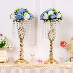 結婚祝いの寝室に花棚を配置して結婚式の現場の生花を導いて結婚します。