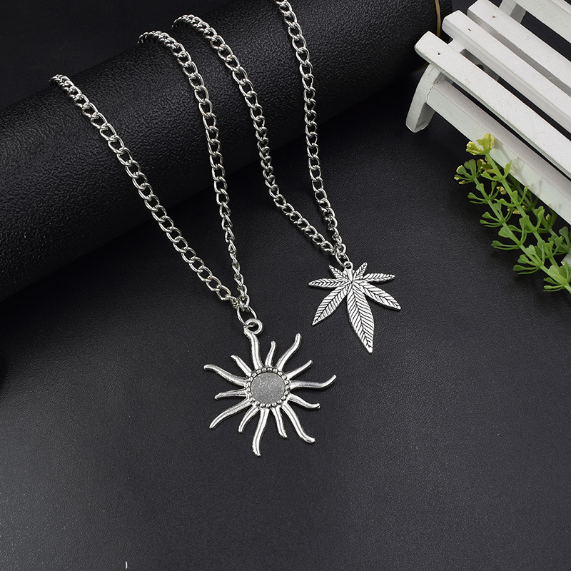 Maple Leaf Pendant Necklace For Couples Korean Style Jewellery_voghion.com