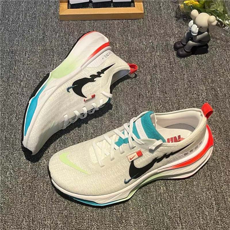 純正オリジナル卸売蛇年メッシュ薄型ランニング Run3 通気性ソフトソールクッション性スポーツシューズ衝撃吸収カップル男性と女性|undefined
