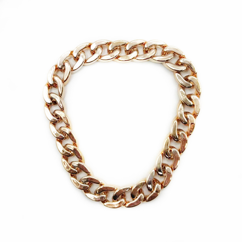 Collar de mascotas de gran tamaño, perros, collares de oro, collares de plástico, matones de pelo dorado, peleas de labrador