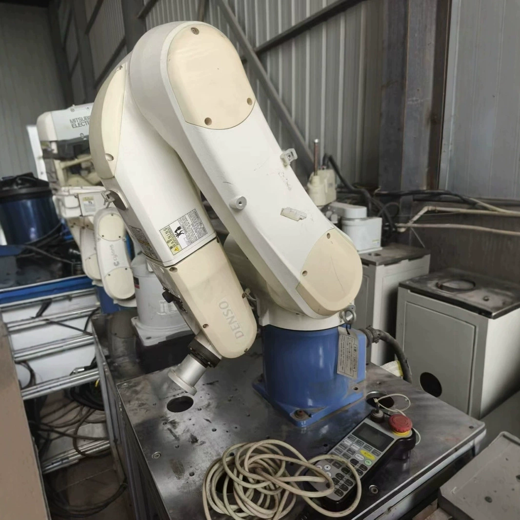 Импортный брендовый робот DENSO VS-6556, специальное предложение. Загрузка и разгрузка, робот-монтажник