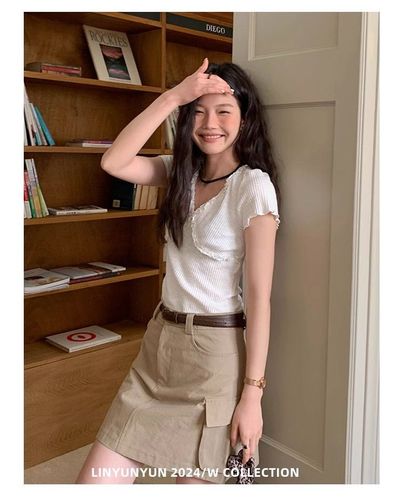 [300g 5x4 Ribbed Trim] Ruffled V-Neck Clavicle-Slit Off-Shoulder Short-Sleeve T-Shirt for Women, Slimming High-Waist Cropped Top