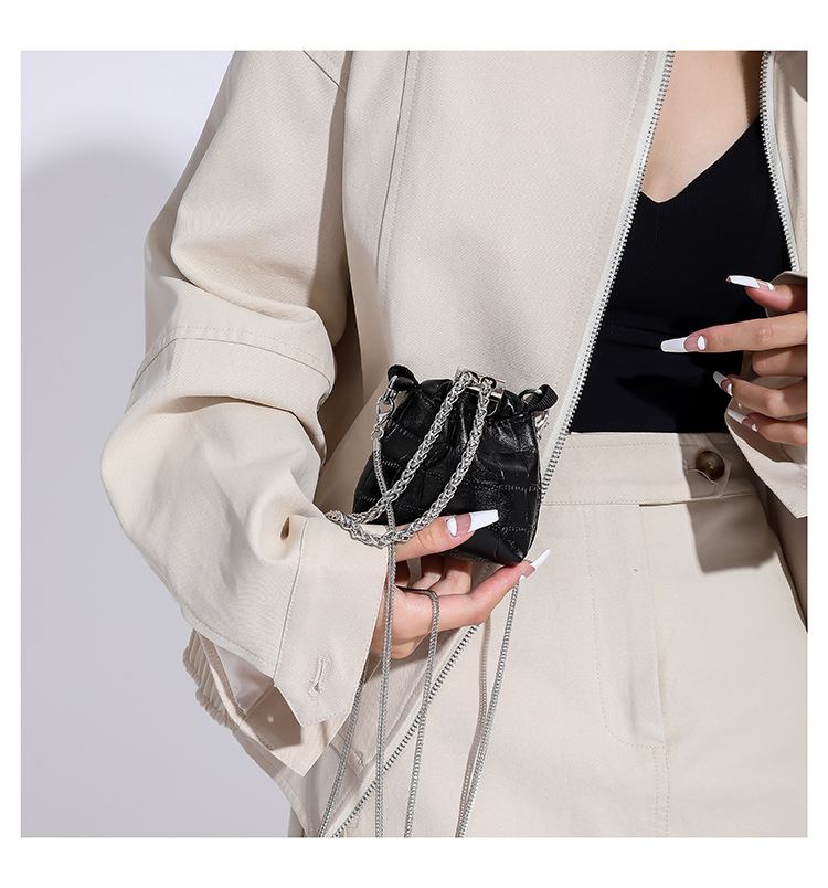 Mini Lipstick Chain Bar Bucket 2023 Fashion Shiny Stone Pattern Cross Versatile Single Shoulder Women's Bag_voghion.com