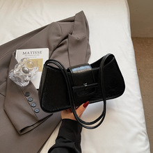 �羳Ҹ�°���Ů������2025�¿�r��С��ǧ�������L�μ�����Ů����