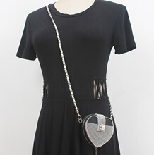 С�������OӋ���İ���Ů2022�ļ��¿�����朗lб�����