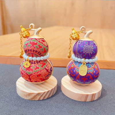 Car ornaments: High-end Car and Desktop Decoration
