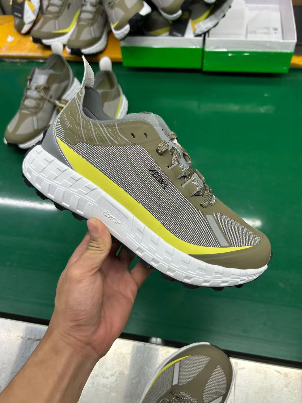 Norda 001 zapatos de montaña para hombres y mujeres, zapatos de carrera bajos, zapatos de senderismo