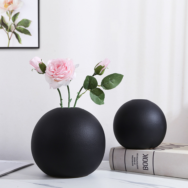 新中式黑白圆球形陶瓷花瓶客厅高颜值插花轻奢风水培干花创意摆件