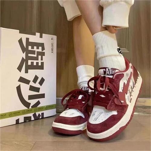 Original internet celebrity shoes for women, spring and summer style, national trend, soft soles, increased breathability, red shoes, versatile casual sports shoes