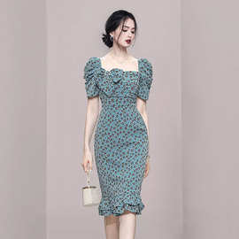 外贸女装2023夏季新款法式复古收腰荷叶边修身时尚显瘦碎花连衣裙
