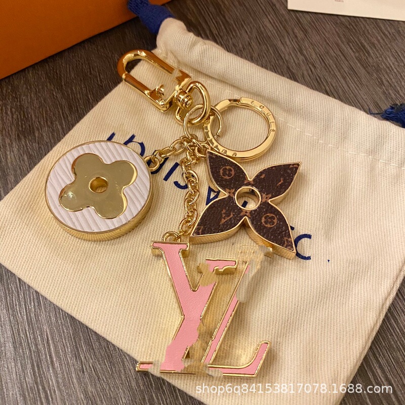 Popular Leather Keychain Trendy Brand Hot Pendant Cross-Border Hot Item Available for Dropshipping Live Supply Wholesale Popular Leather Keychain Trendy Brand Hot Pendant Cross-Border Hot Item Available for Dropshipping Live Supply Wholesale