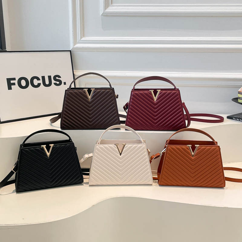 Korean Style Fashionable and Simple Women's Bag with a High-Quality Feel, New Summer Design, Niche Design Handbag, Large Capacity Crossbody Bag