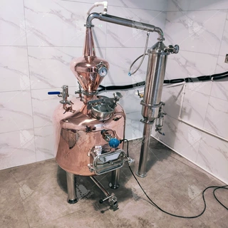 100升紫铜蒸馏酿酒设备 白酒蒸馏设备 植物精油纯露萃取器